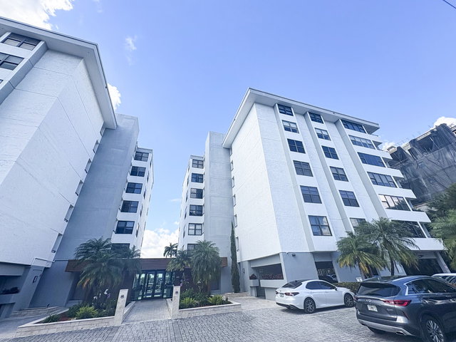 Bay Harbor Island Manor Condo photo 2